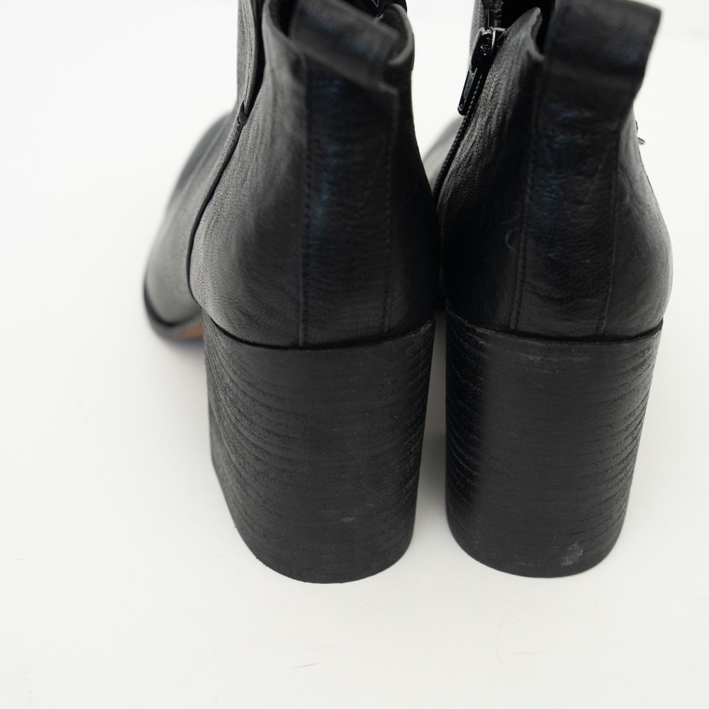 Vionic | New‎ Lyssa Distressed Leather Heeled Ankle Boot - Picture 6 of 14